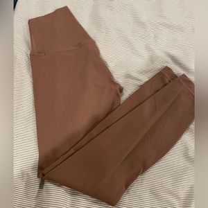 Lululemon Align 24" Cacao Asia Fit